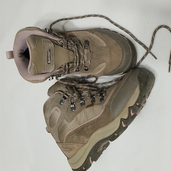 Hi-Tec Shoes - Hi-Tec Hiking Boots w/ Dri-Tec Waterproofing Size 7.5